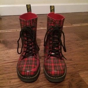 Plaid doc martens air wear